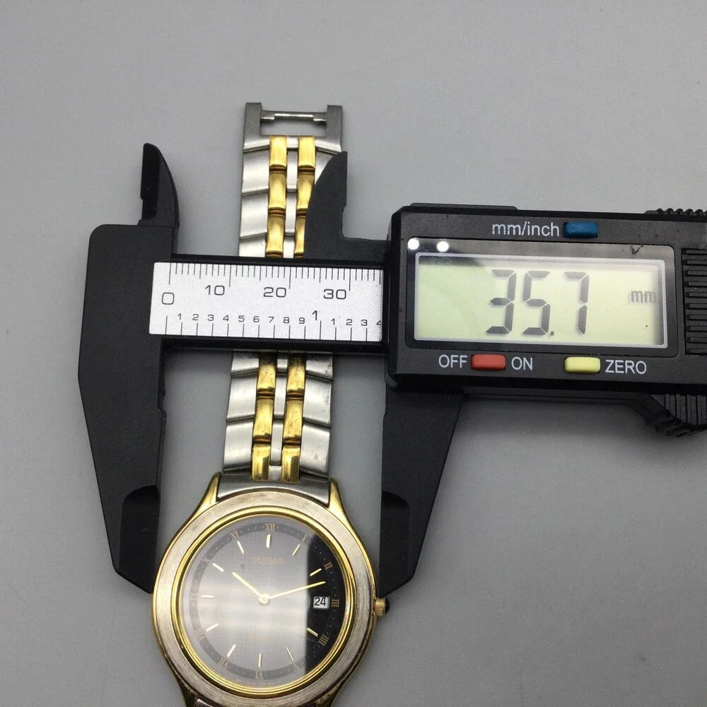 Pulsar Mens Watch 36mm Black Dial Two Tone Steel Date V729-6A00 New Battery 7